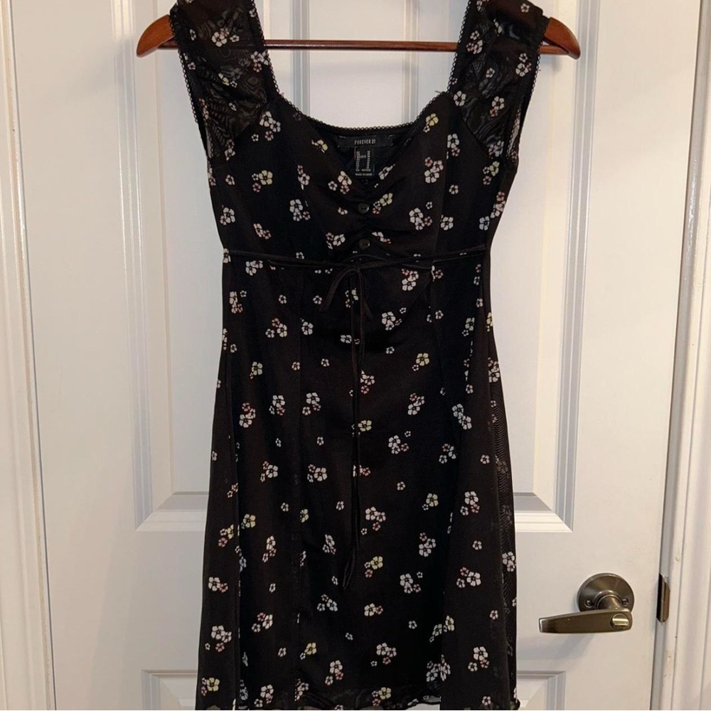Forever 21 Black Floral Midi Dress